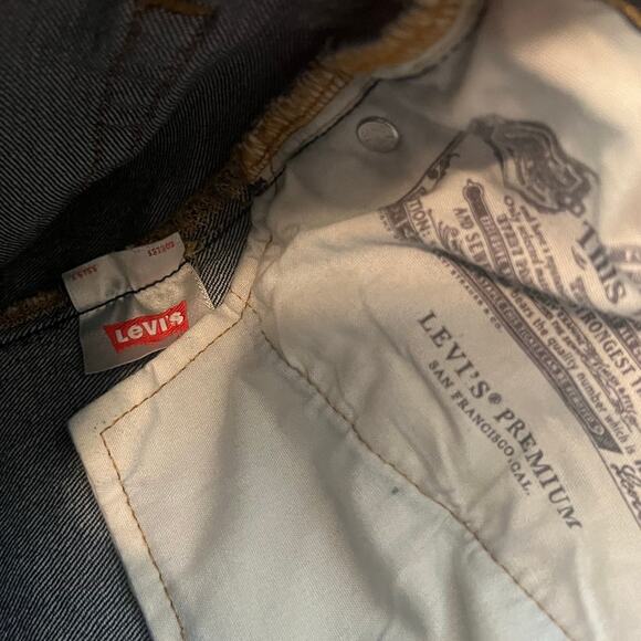 LEVI'S PREMIUM 501 Cutoff Dark Denim Mid Thigh Shorts Size 27 - Picture 4 of 7